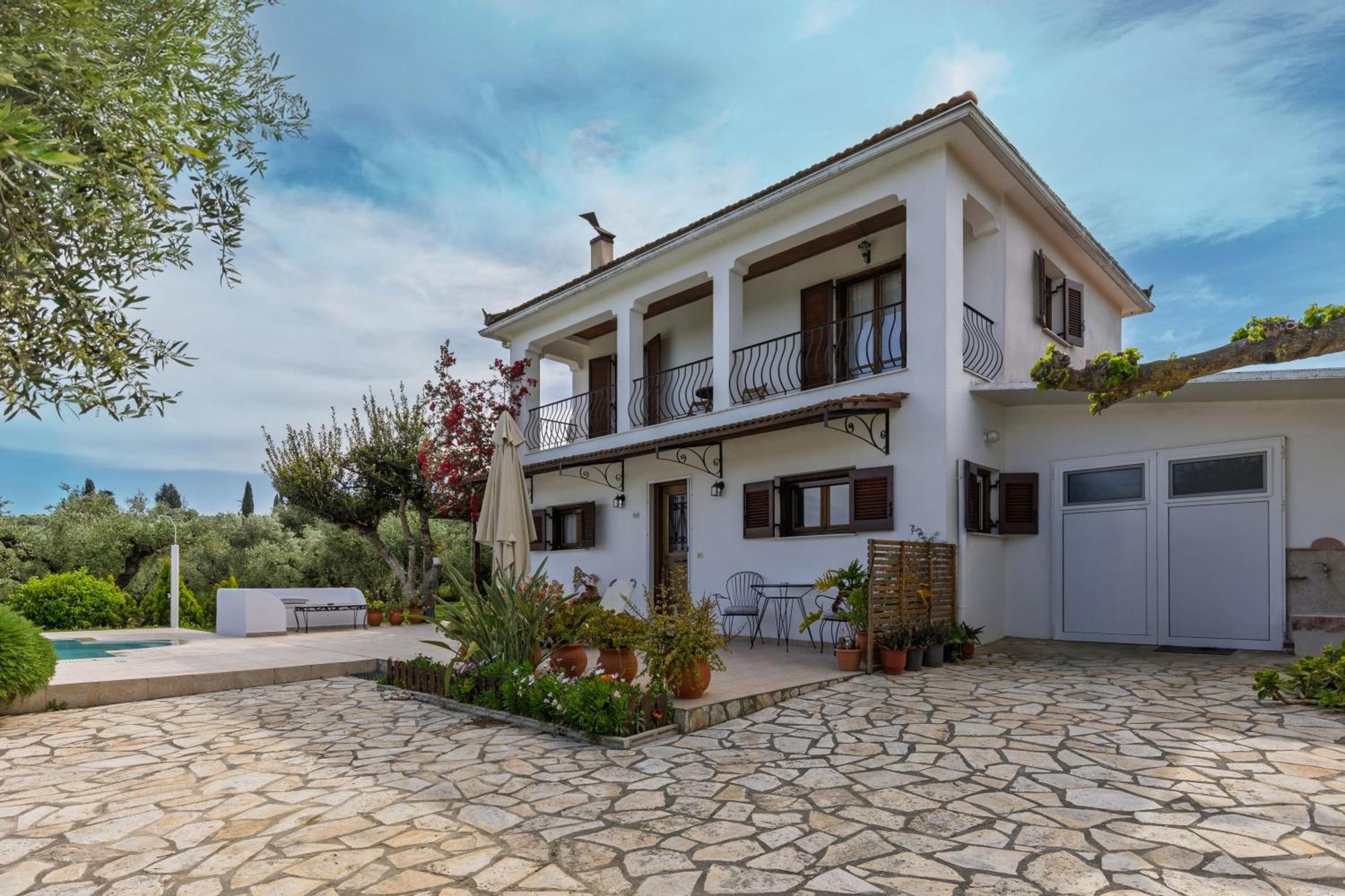 Villa Lola - 3 Bedrooms & Private Pool Lithakia  Bagian luar foto
