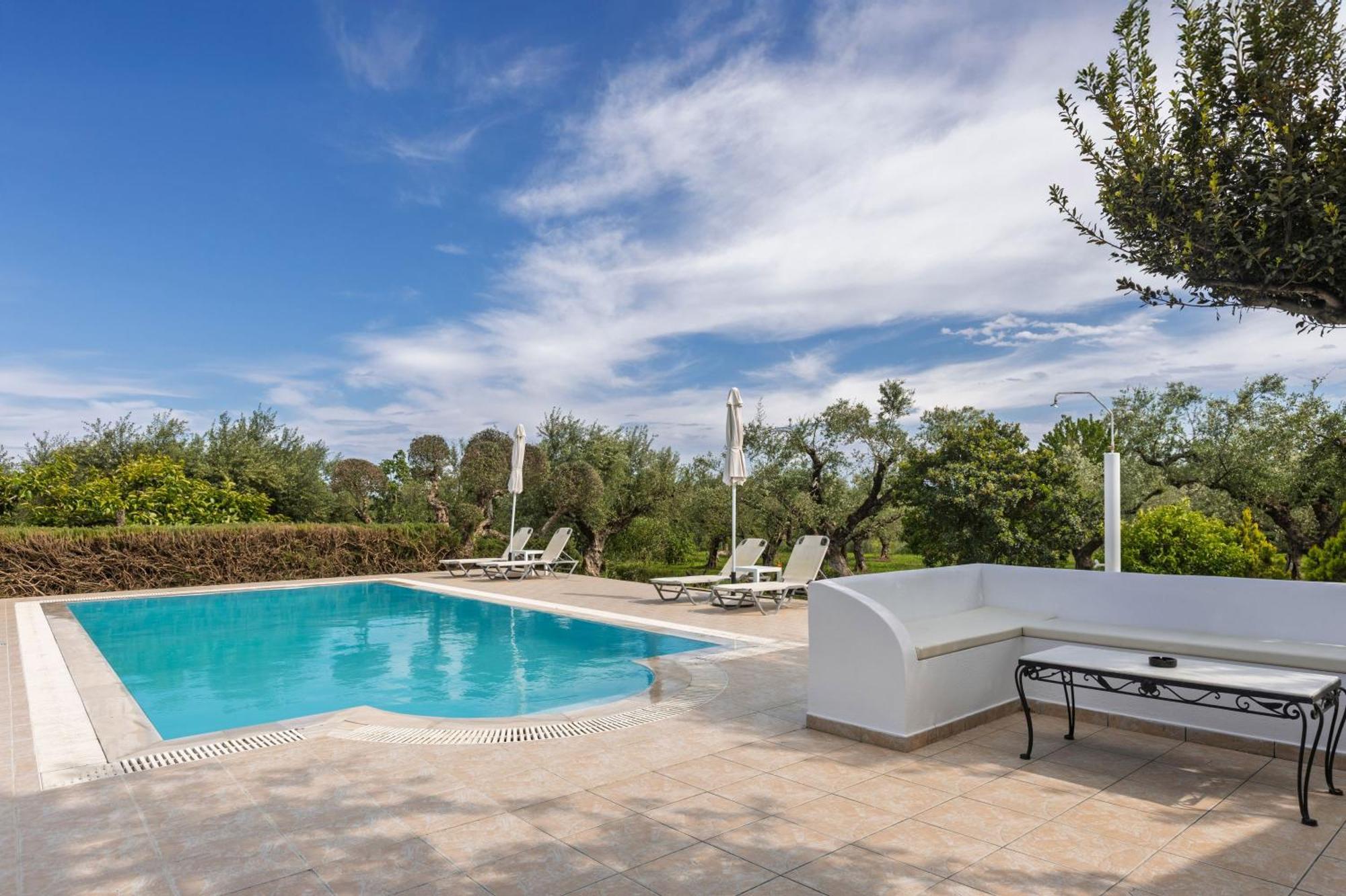 Villa Lola - 3 Bedrooms & Private Pool Lithakia  Bagian luar foto