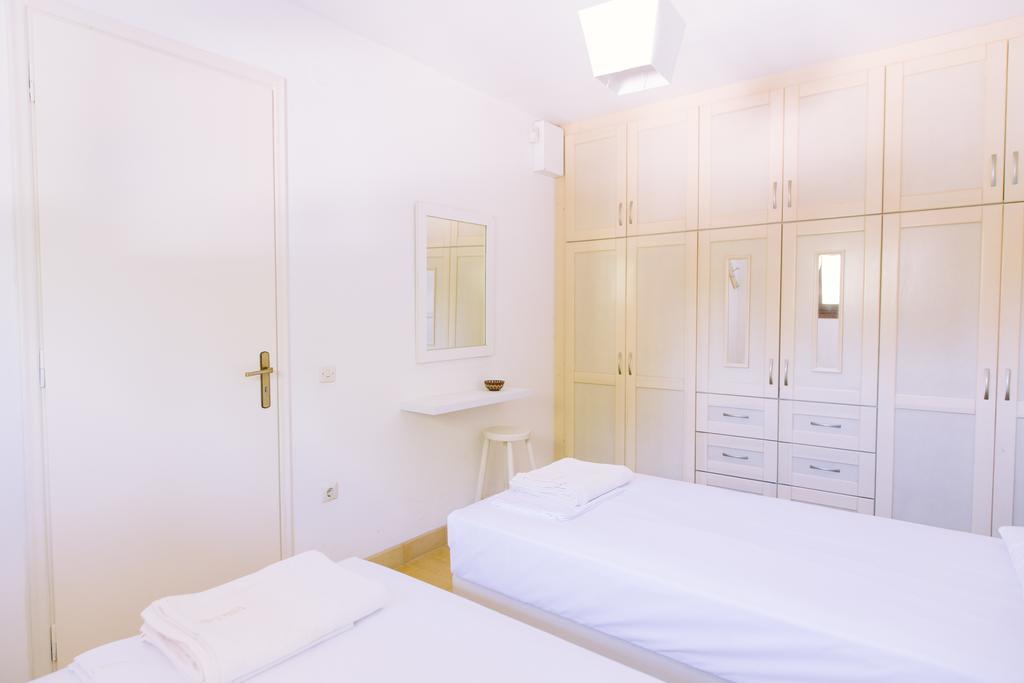 Villa Lola - 3 Bedrooms & Private Pool Lithakia  Bagian luar foto