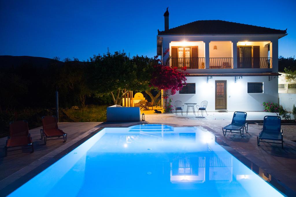 Villa Lola - 3 Bedrooms & Private Pool Lithakia  Bagian luar foto