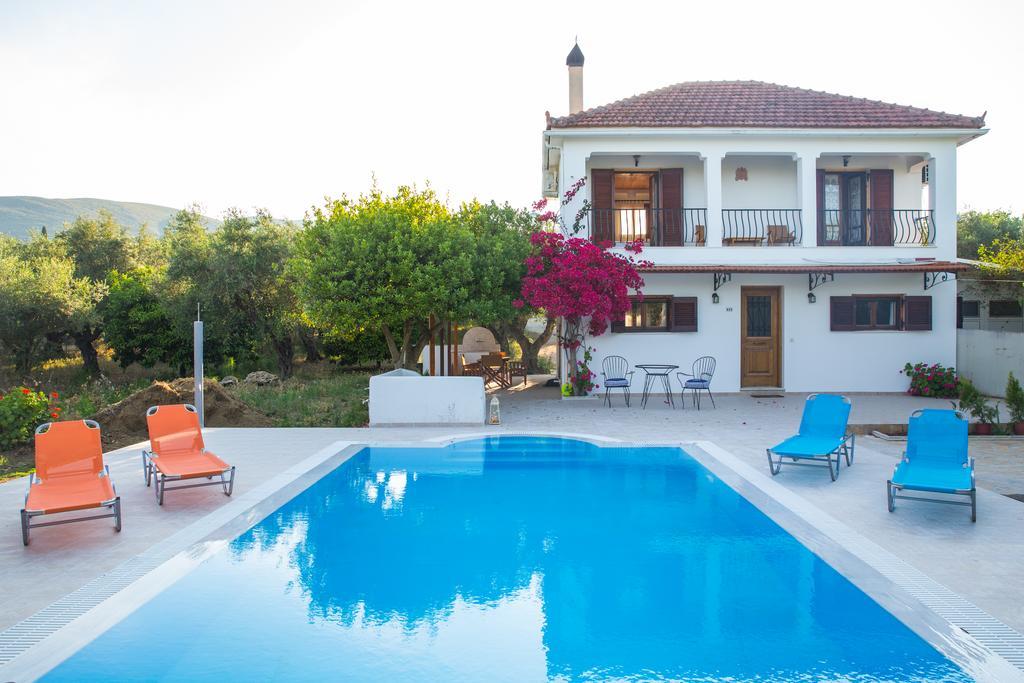 Villa Lola - 3 Bedrooms & Private Pool Lithakia  Bagian luar foto